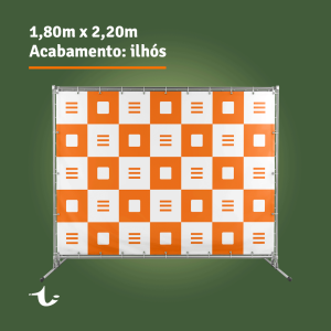 Backdrop para Eventos • Tamanho 1,80x2,20m Lona Brilho ou Fosca (Selecione sua opção) Final 180x220cm | Arte 184x224cm | Sangria 2cm 4x0 Cores Adicione seu revestimento Adicione seu acabamento Prazo de produção estimado entre 2 e 3 dias úteis.